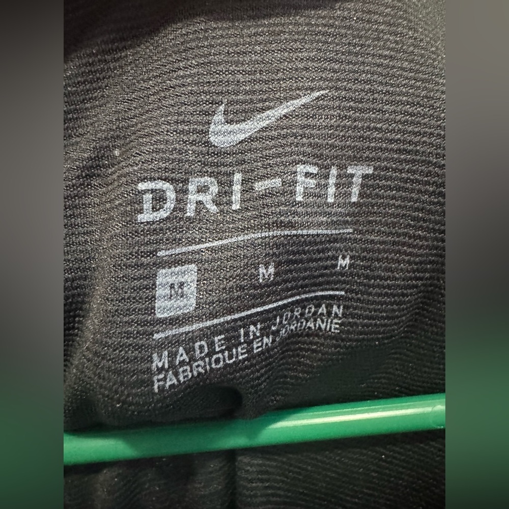 Nike Women's Black dri-fit running tee - Picture 3 of 8